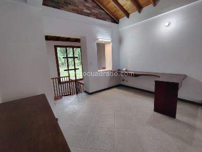 Casa de 3 alcobas en venta en Sabaneta, Sabaneta, 450 m² · foto 9 de 19