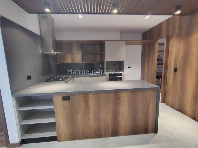 Apartamento de 2 alcobas en venta en El Poblado, Medellín, 97 m² · foto 6 de 18