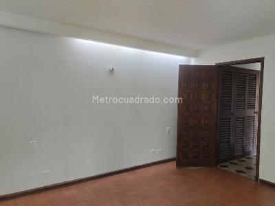 Apartamento de 2 alcobas en venta en El Poblado, Medellín, 80 m² · foto 12 de 16