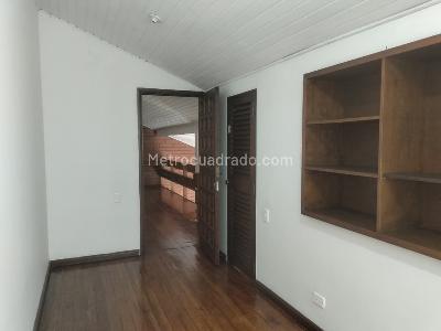 Apartamento de 2 alcobas en venta en El Poblado, Medellín, 80 m² · foto 15 de 16