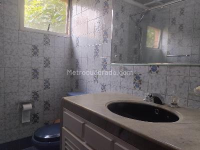 Apartamento de 2 alcobas en venta en El Poblado, Medellín, 80 m² · foto 16 de 16