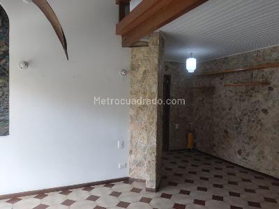 Apartamento de 2 alcobas en venta en El Poblado, Medellín, 80 m² · foto 2 de 16