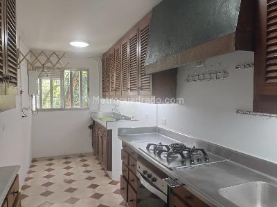Apartamento de 2 alcobas en venta en El Poblado, Medellín, 80 m² · foto 7 de 16