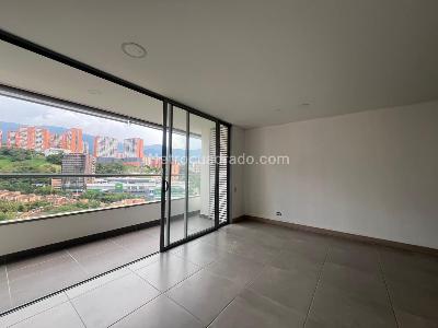 Apartamento de 2 alcobas en arriendo en Envigado, Envigado, 85 m² · foto 2 de 11