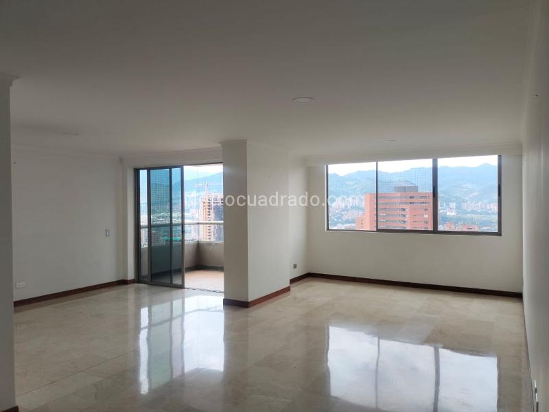 3BR Apartment for Rent in El Poblado with 4 Baths