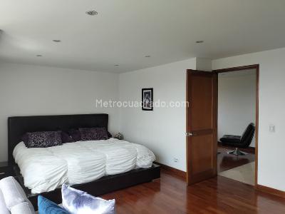 Apartamento de 3 alcobas en venta en El Poblado, Medellín, 227 m² · foto 12 de 19