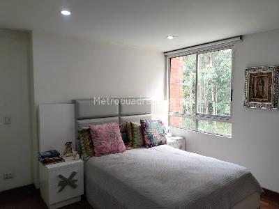 Apartamento de 3 alcobas en venta en El Poblado, Medellín, 227 m² · foto 13 de 19