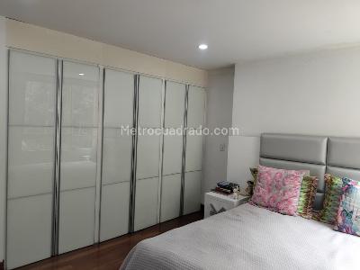 Apartamento de 3 alcobas en venta en El Poblado, Medellín, 227 m² · foto 14 de 19