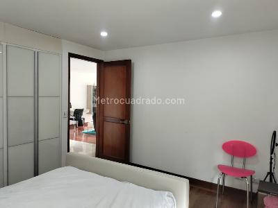Apartamento de 3 alcobas en venta en El Poblado, Medellín, 227 m² · foto 16 de 19