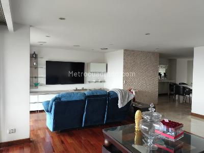 Apartamento de 3 alcobas en venta en El Poblado, Medellín, 227 m² · foto 4 de 19