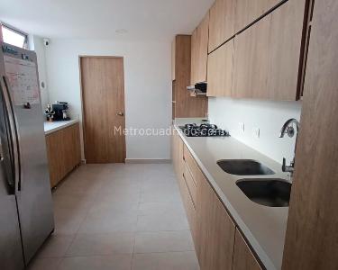 Apartamento de 3 alcobas en venta en El Diamante No. 2, Medellín, 125 m² · foto 3 de 10