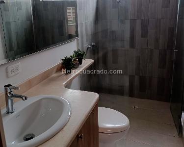 Apartamento de 3 alcobas en venta en El Diamante No. 2, Medellín, 125 m² · foto 9 de 10