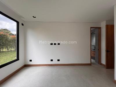 Casa de 4 alcobas en venta en Llanogrande, Rionegro · foto 10 de 19