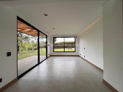 Casa de 4 alcobas en venta en Llanogrande, Rionegro · foto 12 de 19