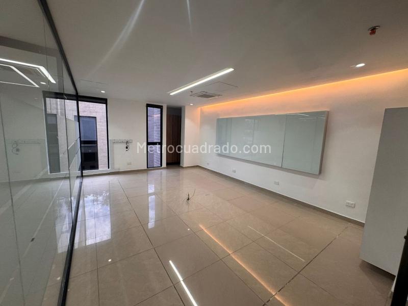 Oficina en Arriendo, GUAYABAL, Medellín - Más