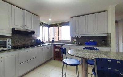 Apartamento en venta en El Poblado, Medellín · foto 6 de 15