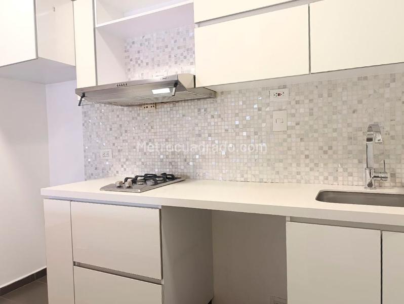 Cozy 1BR Studio with Balcony in El Poblado - 6