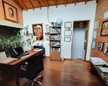 Casa de 3 alcobas en venta en El Poblado, Medellín, 245 m² · foto 10 de 14