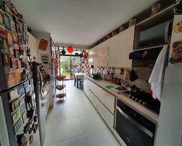 Casa de 3 alcobas en venta en El Poblado, Medellín, 245 m² · foto 4 de 14