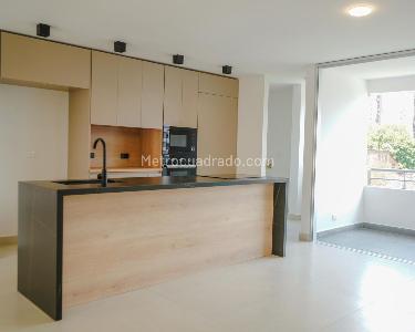 Apartamento de 3 alcobas en venta en Castropol, Medellín, 116 m² · foto 3 de 11