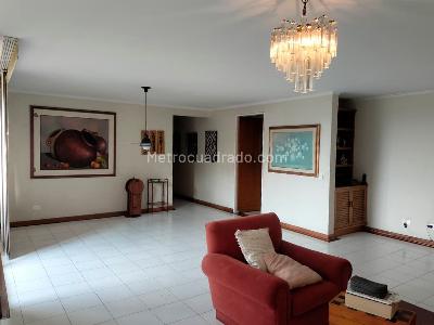 Apartamento de 4 alcobas en venta en El Poblado, Medellín, 198 m² · foto 4 de 18