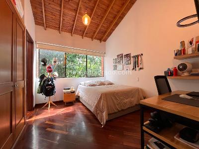 Casa de 3 alcobas en venta en El Poblado, Medellín, 310 m² · foto 11 de 19