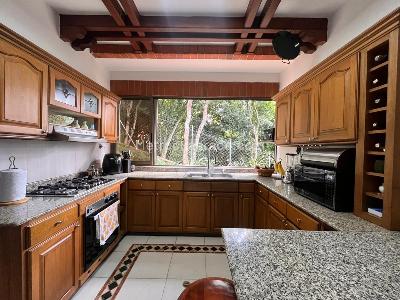 Casa de 3 alcobas en venta en El Poblado, Medellín, 310 m² · foto 5 de 19