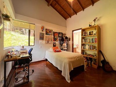 Casa de 3 alcobas en venta en El Poblado, Medellín, 310 m² · foto 9 de 19