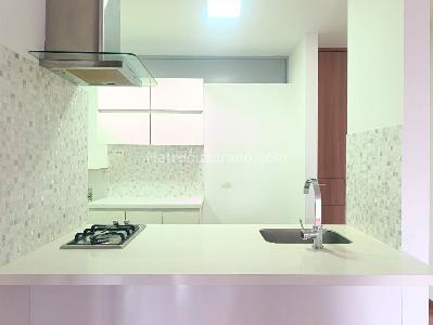 Apartamento de 1 alcoba en arriendo en El Poblado, Medellín, 57 m² · foto 6 de 15