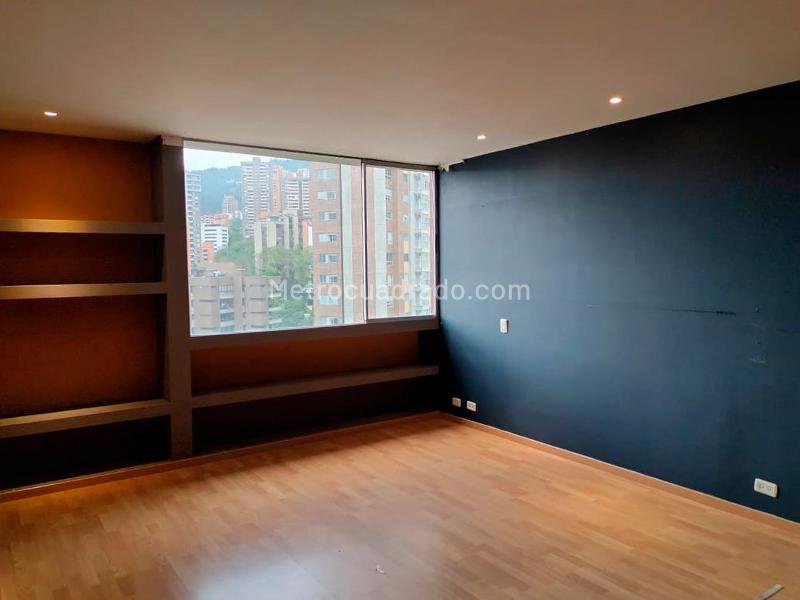 2BR Apartment with Balcony in El Poblado - 2