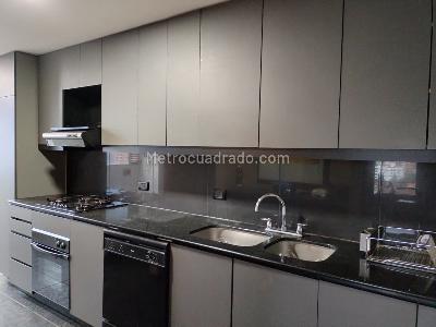 Apartamento de 2 alcobas en arriendo en La Florida, Medellín, 126 m² · foto 5 de 12