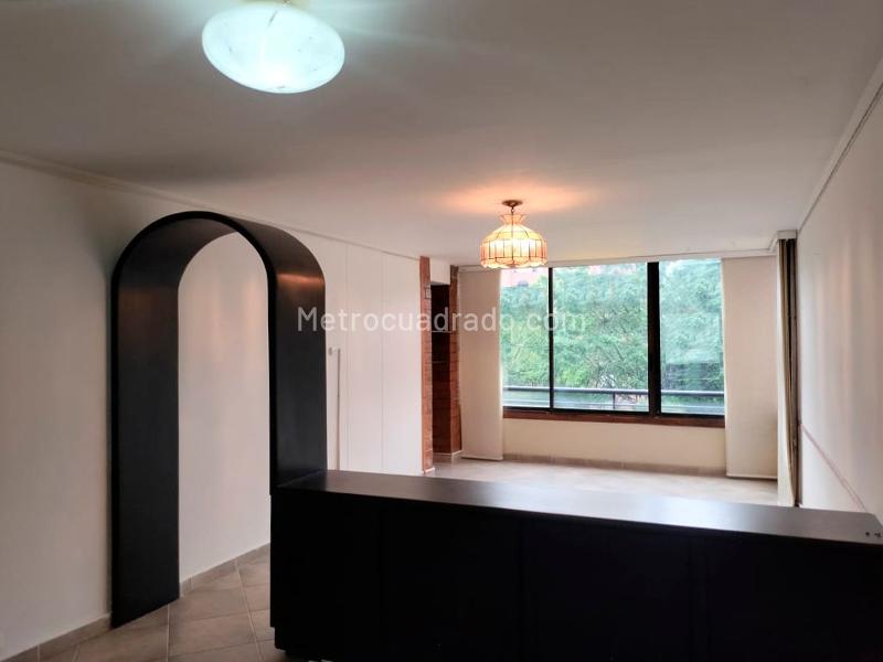 Apartamento de 3 Alcobas con 2 Baños en El Poblado - 2