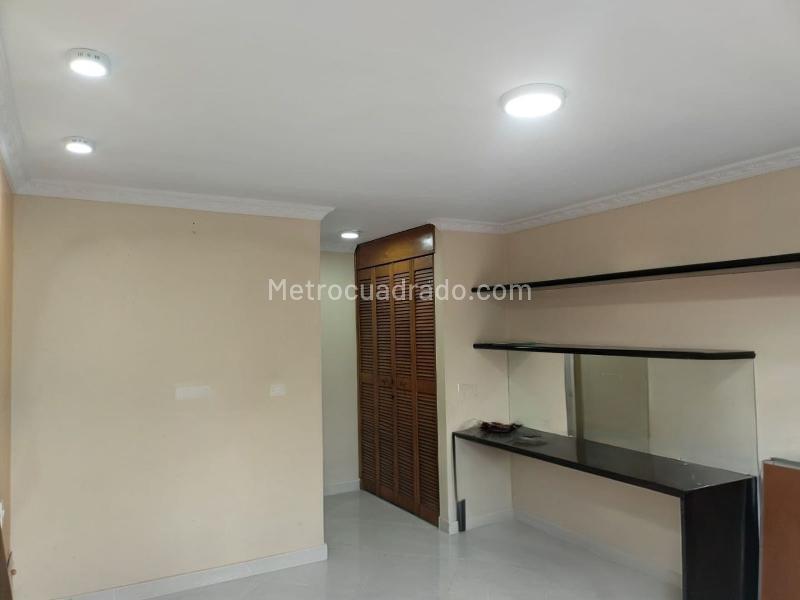 Apartamento de 3 Alcobas con 2 Baños en El Poblado - 8
