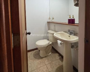 Casa de 3 alcobas en venta en Envigado, Envigado, 250 m² · foto 12 de 14