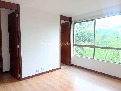 Apartamento de 2 alcobas en venta en El Poblado, Medellín, 106 m² · foto 15 de 18