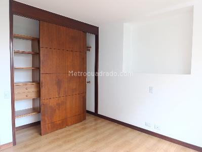 Apartamento de 2 alcobas en venta en El Poblado, Medellín, 106 m² · foto 16 de 18