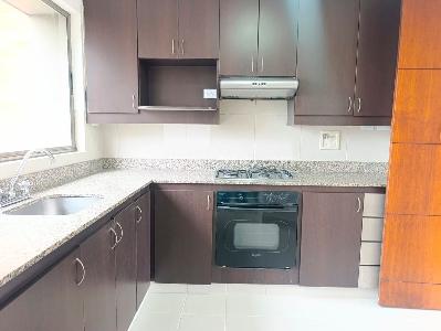 Apartamento de 2 alcobas en venta en El Poblado, Medellín, 106 m² · foto 8 de 18