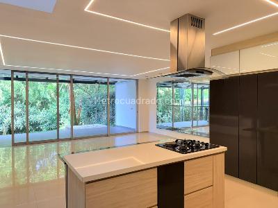 Casa en arriendo en Envigado, Envigado · foto 2 de 19