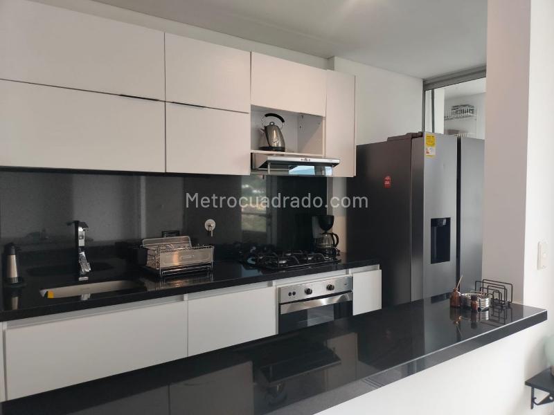 Furnished 3BR Apartment with Balconies in El Poblado - 6