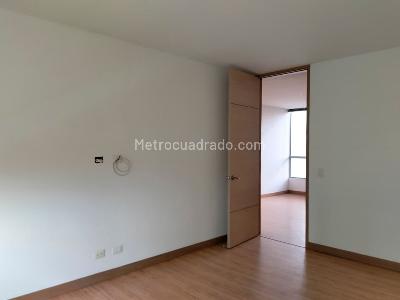 Apartamento de 3 alcobas en venta en La Florida, Medellín, 187 m² · foto 15 de 19