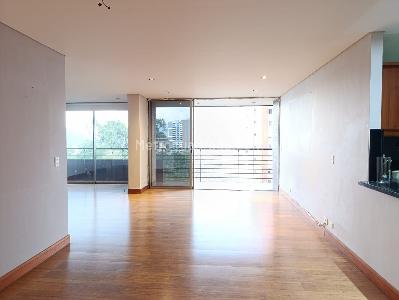 Apartamento de 2 alcobas en arriendo en Los Balsos, Medellín, 118 m² · foto 2 de 20