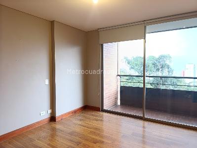Apartamento de 2 alcobas en arriendo en Los Balsos, Medellín, 118 m² · foto 3 de 20