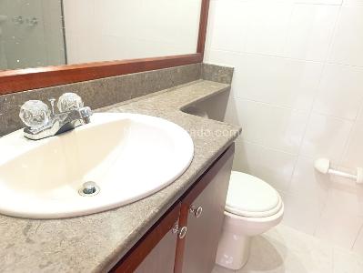 Apartamento de 3 alcobas en arriendo en Los Balsos, Medellín, 90 m² · foto 16 de 17