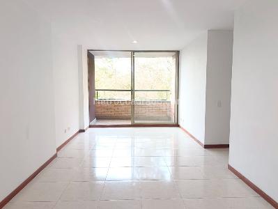 Apartamento de 3 alcobas en arriendo en Los Balsos, Medellín, 90 m² · foto 3 de 17