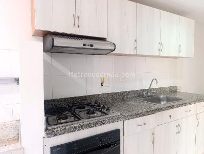 Apartamento de 3 alcobas en arriendo en Los Balsos, Medellín, 90 m² · foto 7 de 17