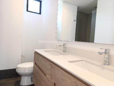 Apartamento de 1 alcoba en arriendo en Los Balsos, Medellín, 67 m² · foto 14 de 15