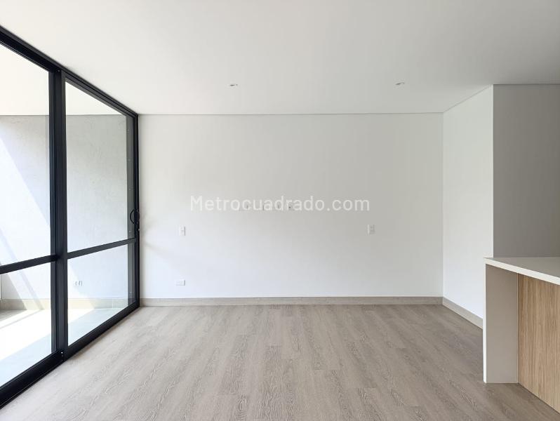 Estudio Amoblado de 1 Alcoba en El Poblado - 2