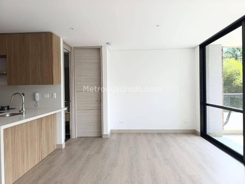 Estudio Amoblado de 1 Alcoba en El Poblado - 4