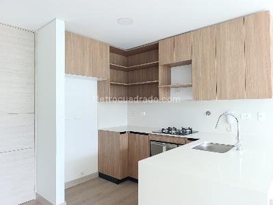 Apartamento de 1 alcoba en arriendo en Los Balsos, Medellín, 67 m² · foto 6 de 15
