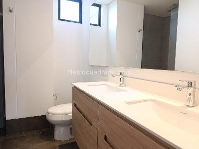 Apartamento de 1 alcoba en arriendo en El Poblado, Medellín, 67 m² · foto 16 de 17